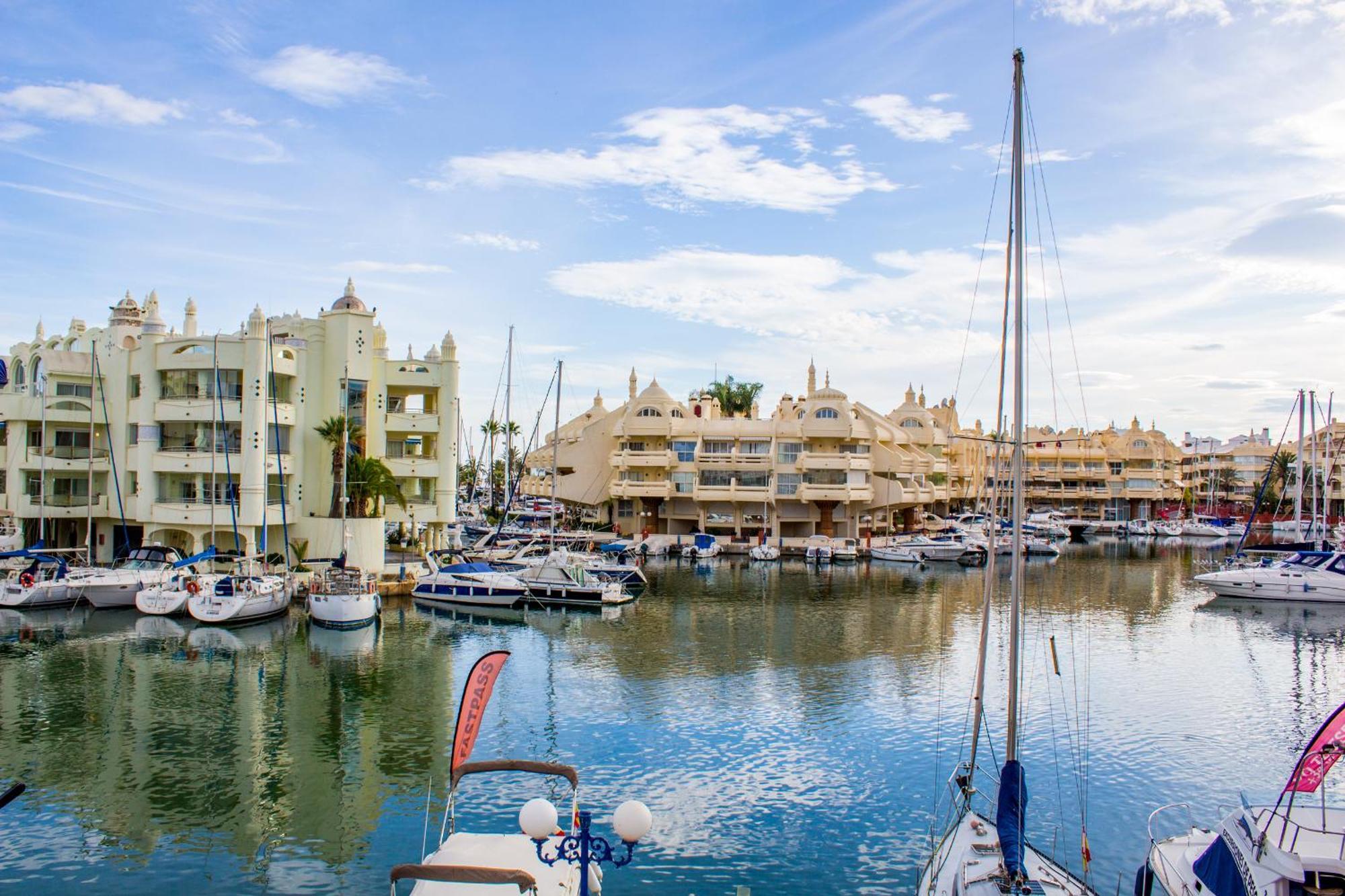 Benal Beach Suite Ii, Estudio Con Parque Acuatico Y Vistas Al Mar. Benalmádena Exteriér fotografie