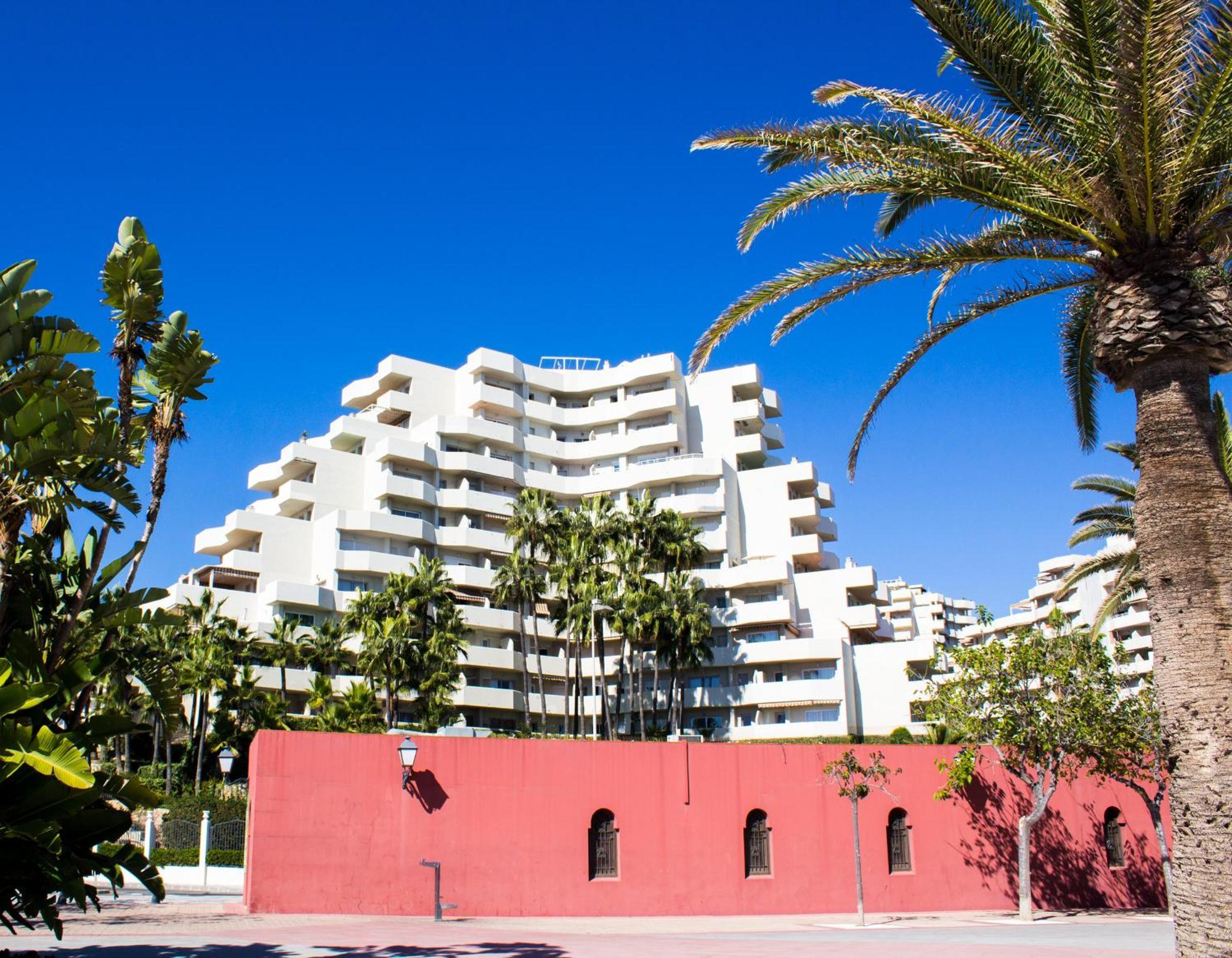 Benal Beach Suite Ii, Estudio Con Parque Acuatico Y Vistas Al Mar. Benalmádena Exteriér fotografie