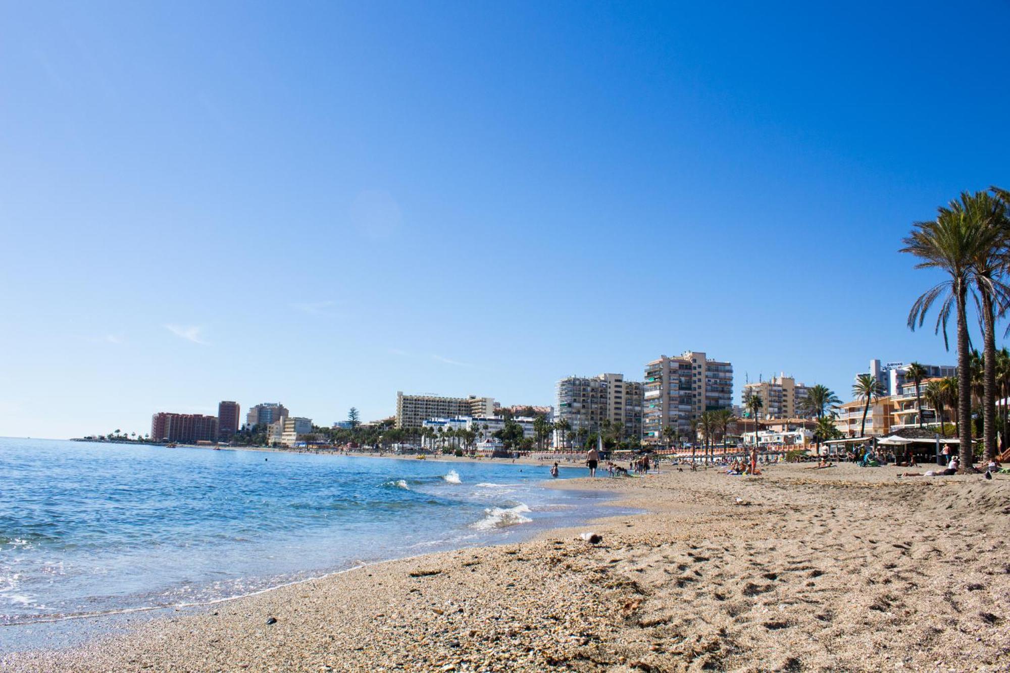 Benal Beach Suite Ii, Estudio Con Parque Acuatico Y Vistas Al Mar. Benalmádena Exteriér fotografie