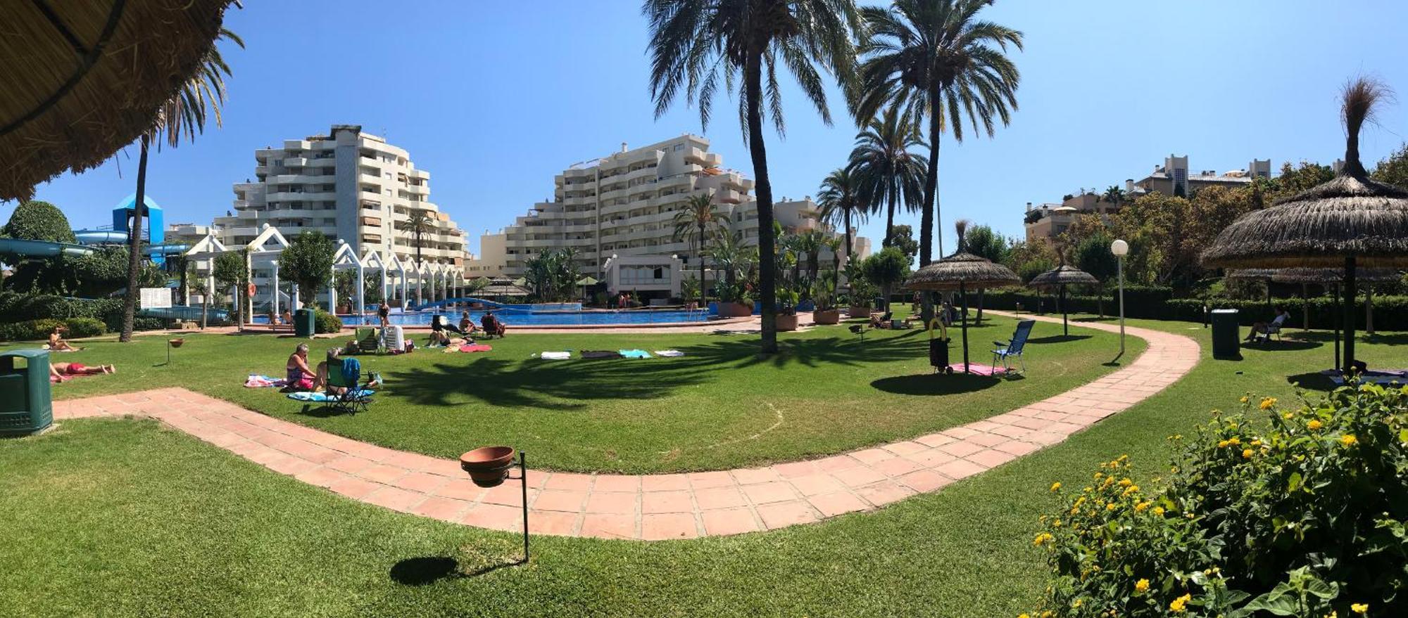 Benal Beach Suite Ii, Estudio Con Parque Acuatico Y Vistas Al Mar. Benalmádena Exteriér fotografie