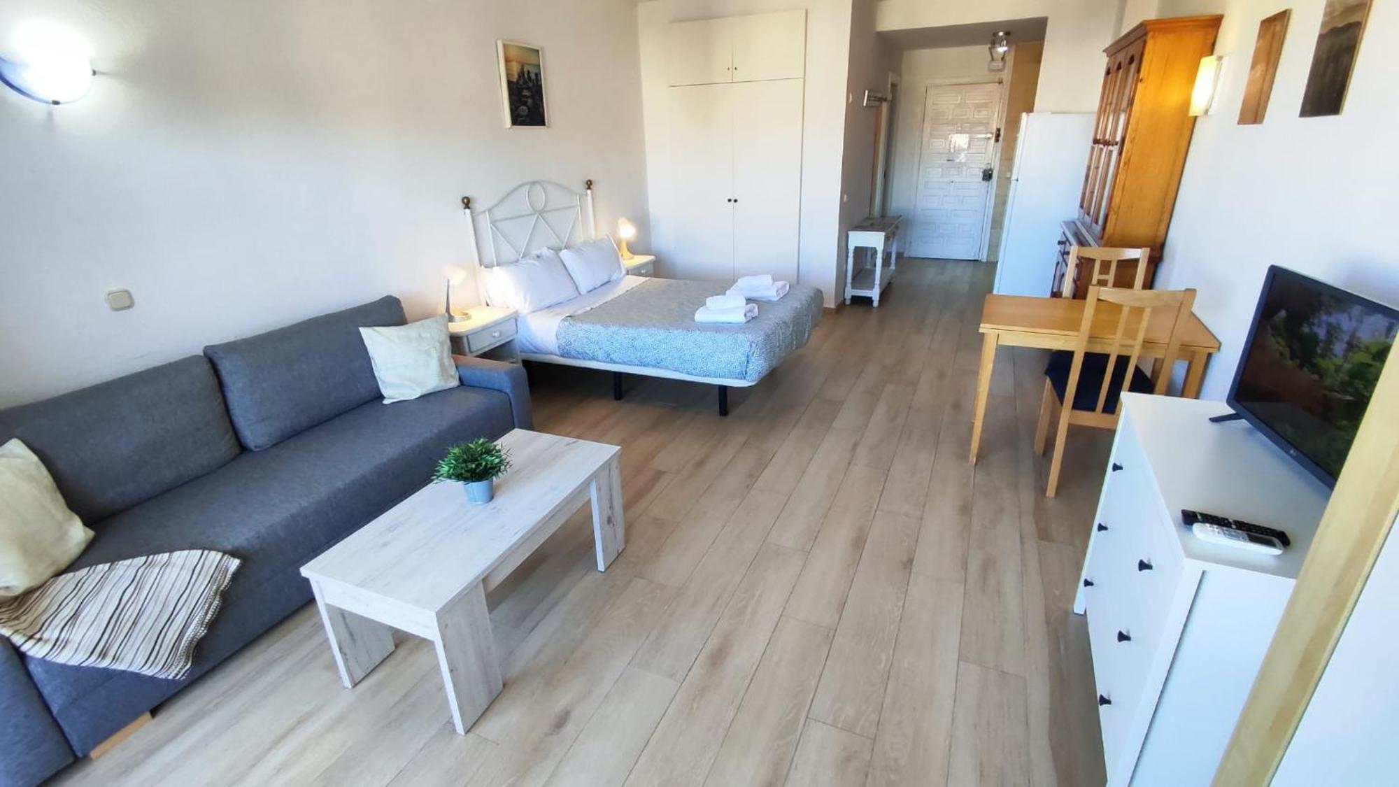 Benal Beach Suite Ii, Estudio Con Parque Acuatico Y Vistas Al Mar. Benalmádena Exteriér fotografie